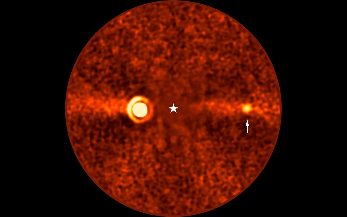 Astronomers just accidentally spotted the faintest exoplanet ever seen from Earth