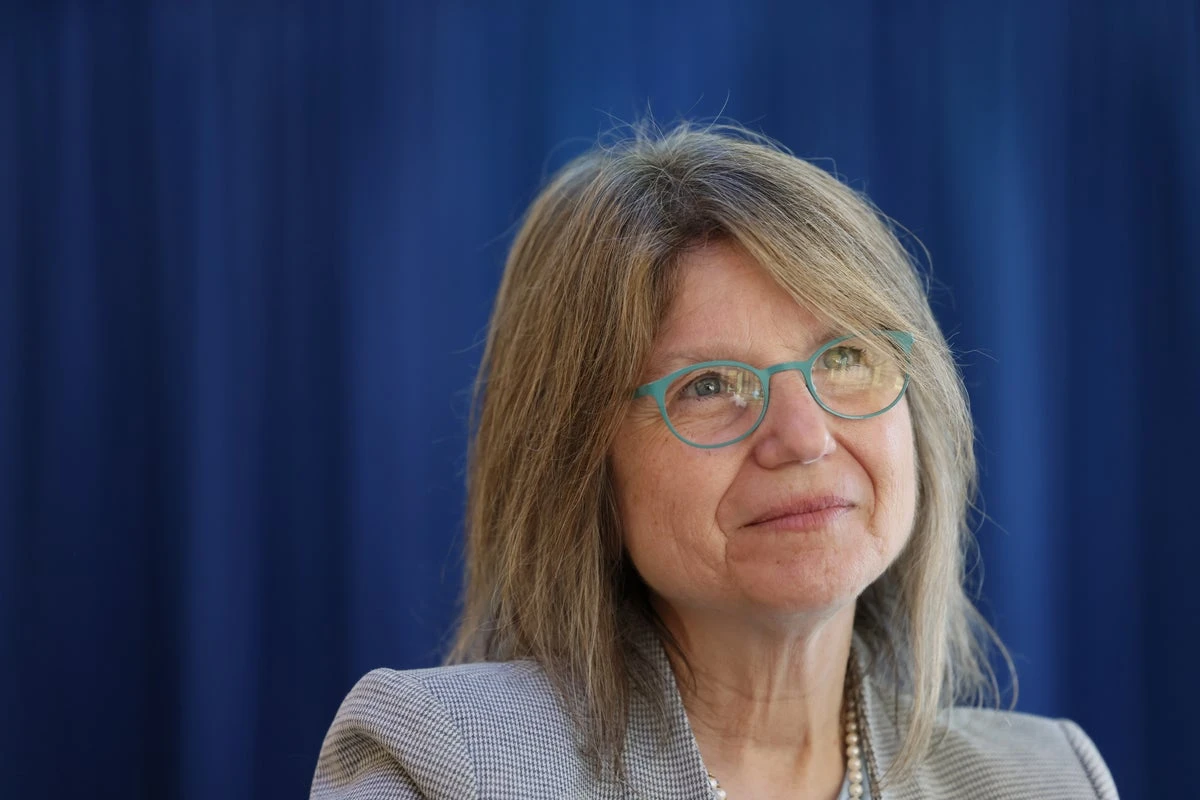 Sally Kornbluth