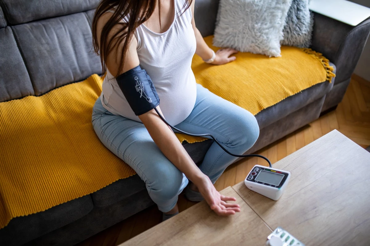 Blood filtering could help treat preeclampsia, pilot study suggests