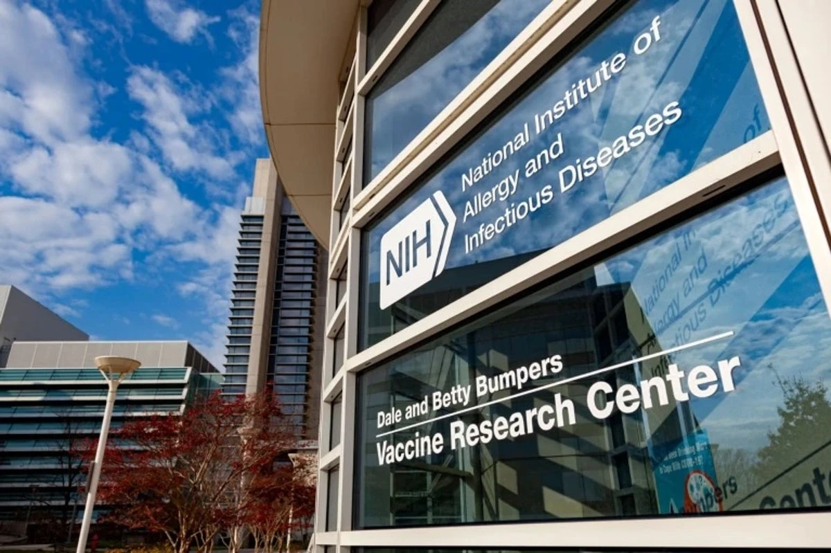 Trump administration ousts top NIH infectious disease leaders