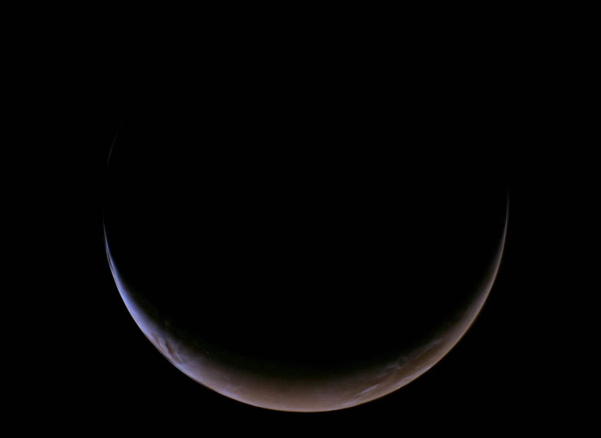 NASA's Psyche captures gorgeous Mars crescent photo on way to asteroid