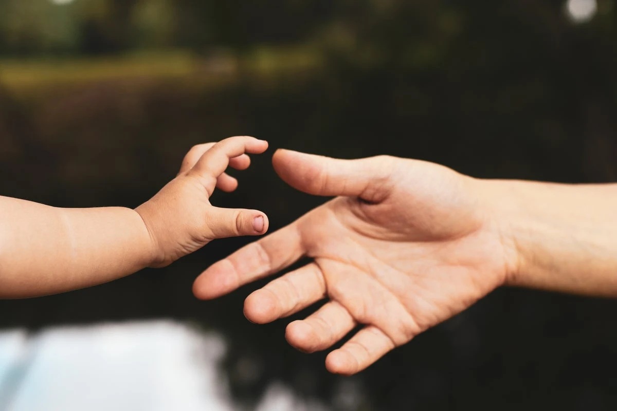 Attachment style may influence how many kids people have