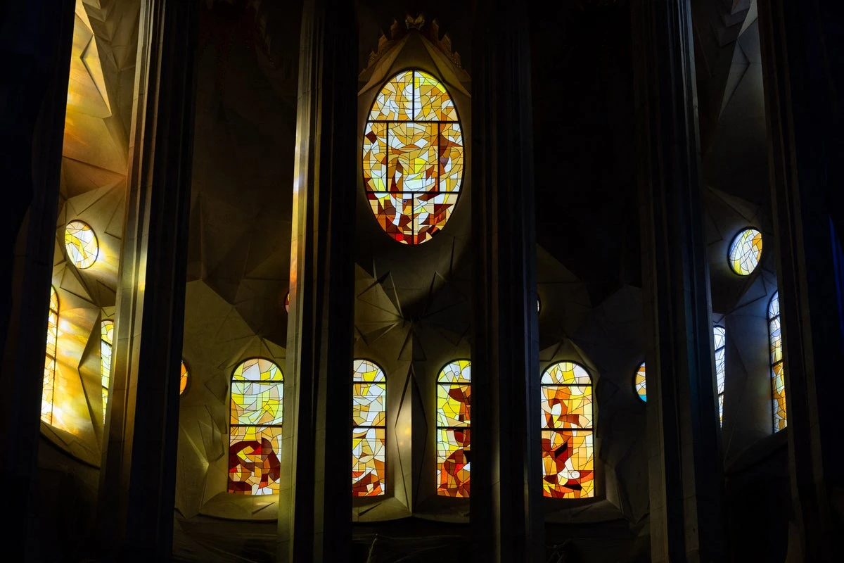 Anthropic asks religious thinkers to help shape Claude as pope warns about AI