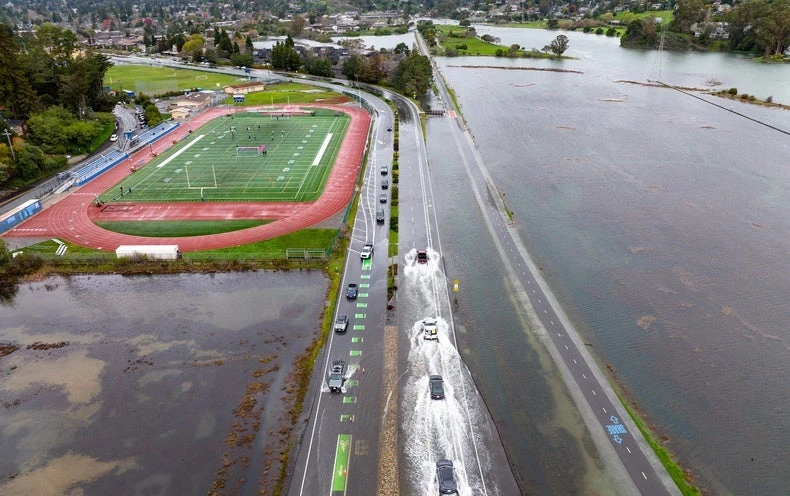 Dangerous 'Fill and Build' Floodplain Policy Should Be Scrapped, Experts Say
