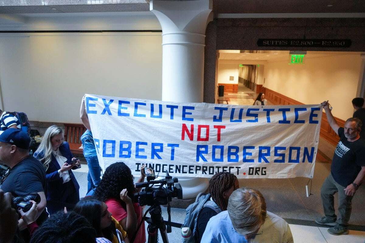 Shaken Baby Syndrome Has Been Discredited. Why Is Robert Roberson Still on Death Row?