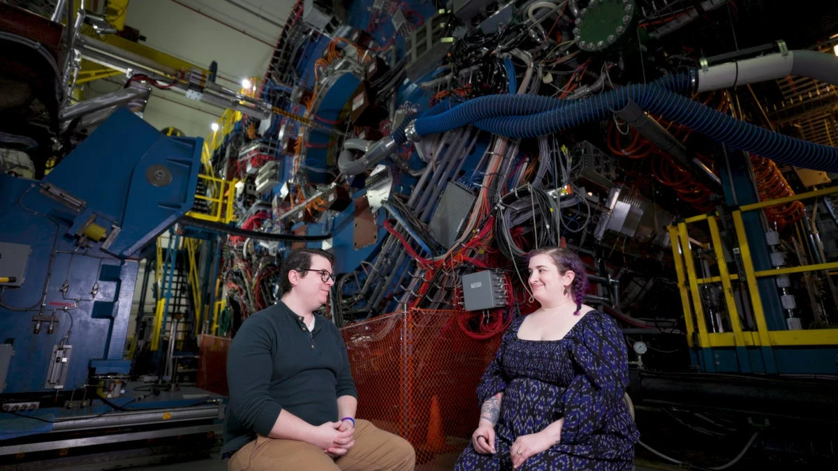 Measuring Gluons and Quarks at the Brookhaven Relativistic Heavy Ion Collider, the Nation’s Only Particle Collider