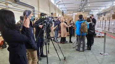 Szukaj medykw do wojskowego szpitala w Warszawie, ktry powstaje w hangarze