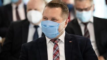 Onet: Czarnek mia wykonany ekspresowy test na koronawirusa. 