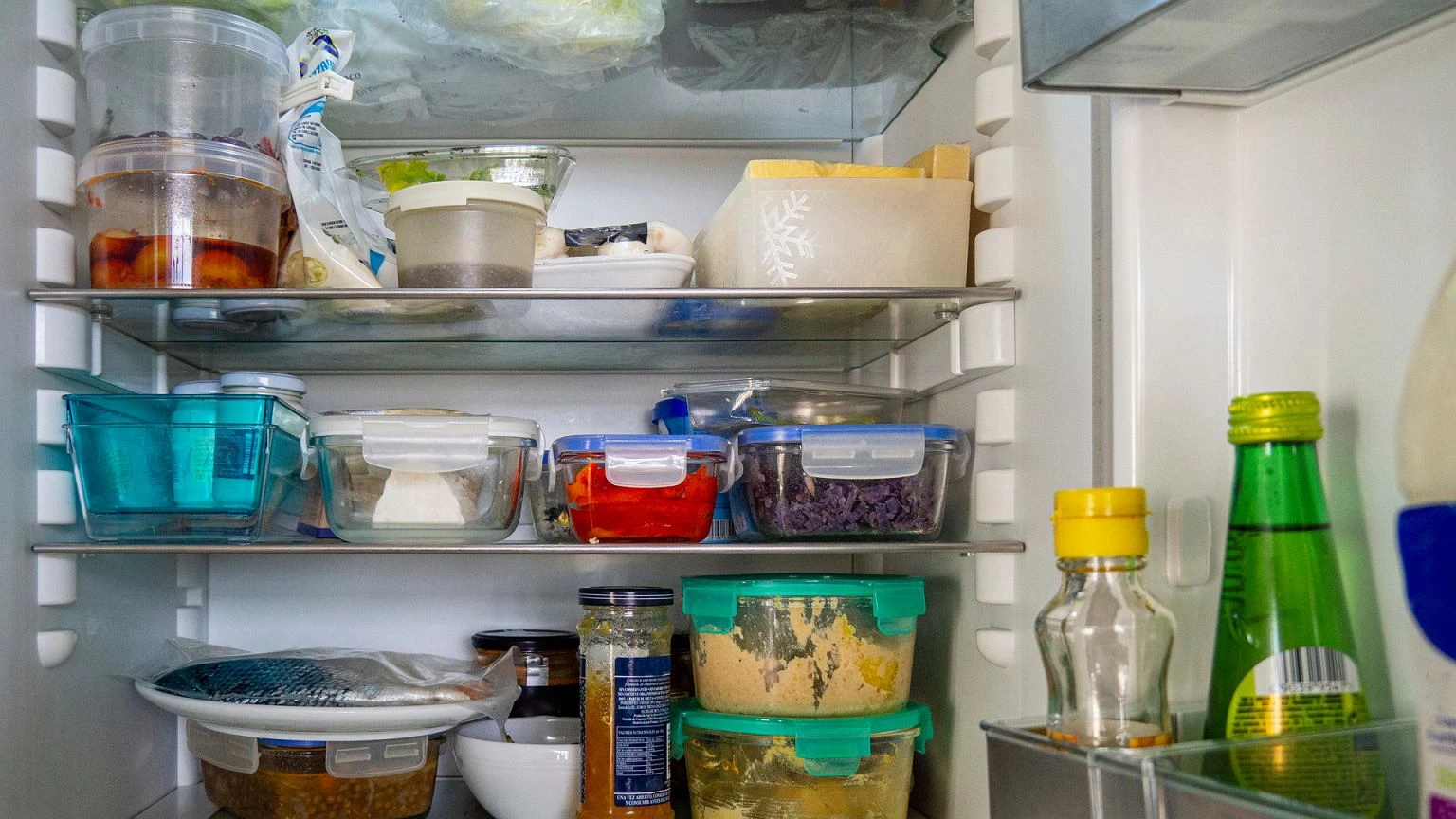 Dlaczego otwarta puszka w lodĂłwce to zĹy pomysĹ? Oto co naprawdÄ siÄ z niÄ dzieje