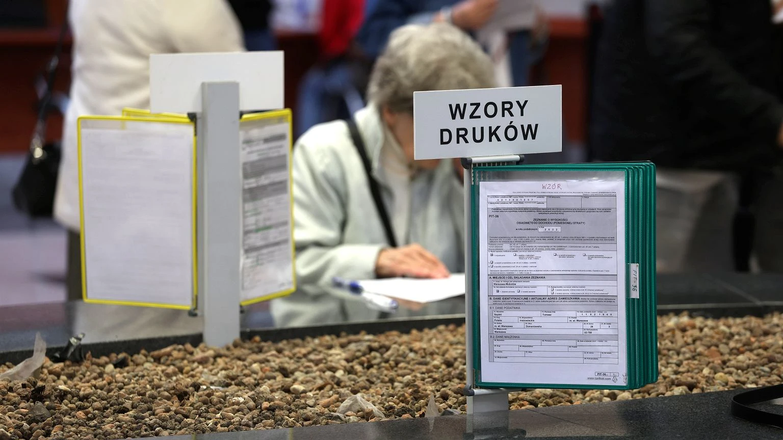 Tylko u nasSkarbĂłwka skontroluje od 2026 roku pĹatnoĹci kartÄ
? Mamy odpowiedĹş Ministerstwa FinansĂłw