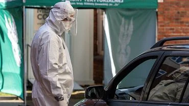 2367 nowych przypadkw koronawirusa. Kolejny rekord zakae. Zmaro 34 pacjentw