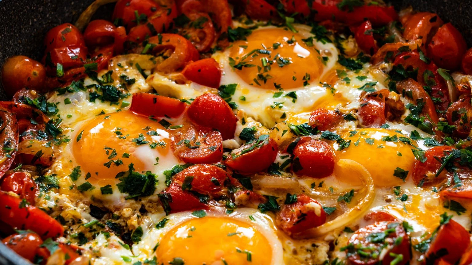 ZrobiĹam takie jajka i zapomniaĹam o jajecznicy raz na zawsze. Jemy je nawet na obiad