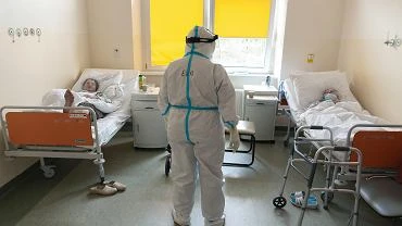 Koronawirus w Polsce. Z powodu zakaenia zmaro kolejnych 52 osb