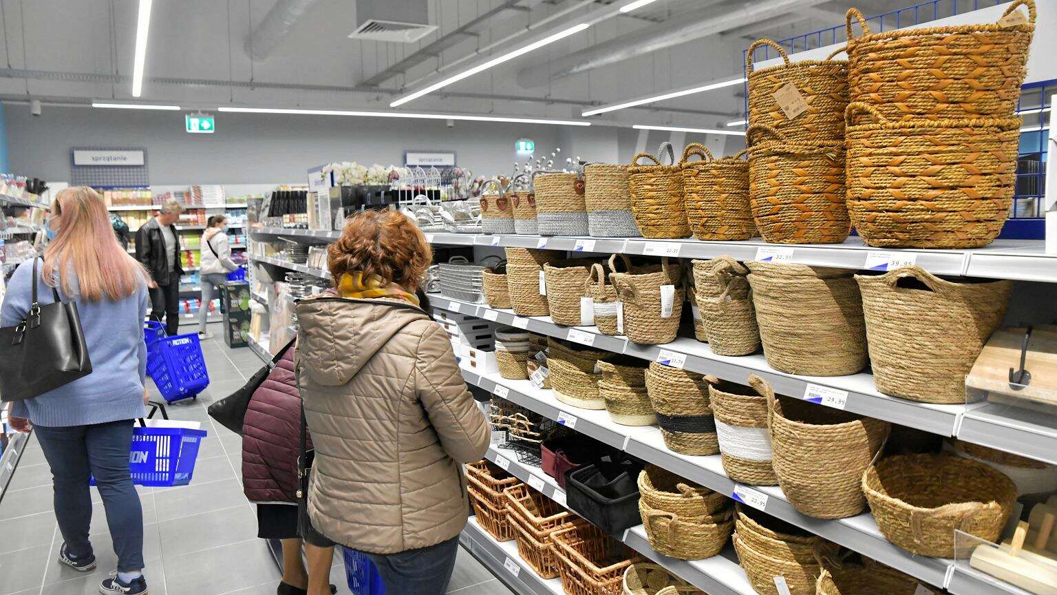 Kosztuje grosze i pachnie jak lizaki. Na święta jak znalazł. W moim Action już wykupili. A w Sinsay?