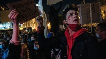 Kuratorzy owiaty pisz do dyrektorw. Nie chc, eby uczniowie chodzili na protesty