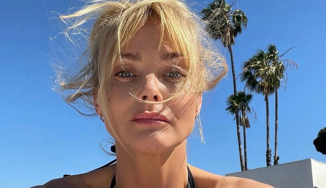 Izabella Scorupco pokazała zdjęcie w bikini. To prawdziwa inspiracja! 