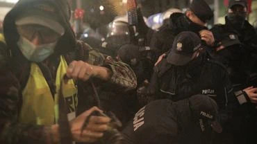 KSP tumaczy zachowanie policjantw. 