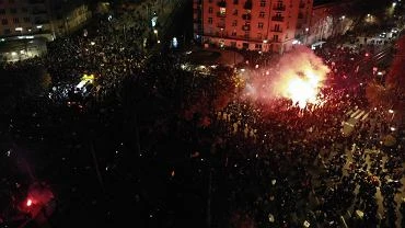 Policja: Zatrzymano 37 osb, z czego 35 to pseudokibice. Dziennikarka: Nie byo przedstawicieli Antify?