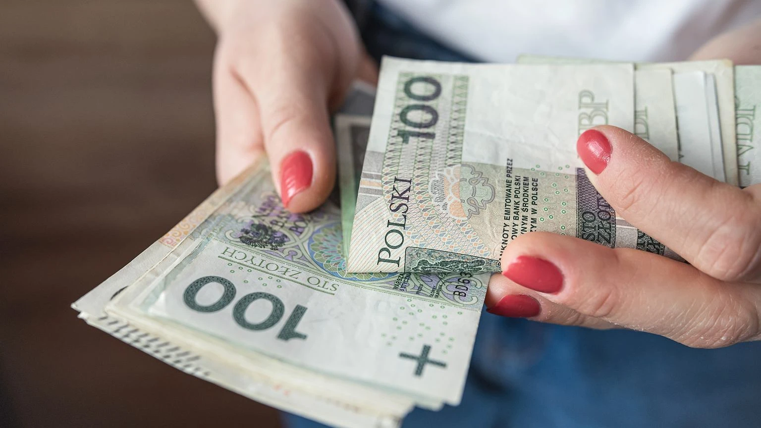 Horoskop finansowy na lipiec. Astrologowie są pewni. Te znaki zodiaku mogą otwierać szampana