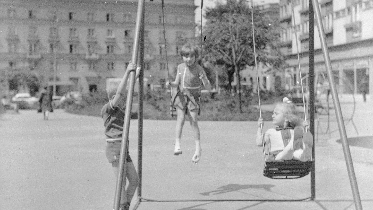 DziĹ przeszĹyby nas ciarki. W PRL-u nikt siÄ tym nie przejmowaĹ. 