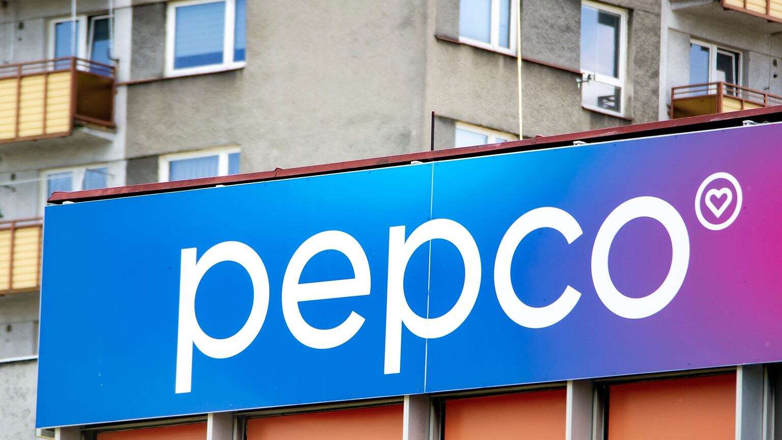 Pędź do Pepco po bluzę znanej marki! Wygodna, miękka, a jej krój. Równie modne w 4F, Mohito