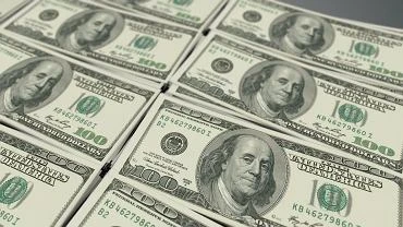 Kursy walut 04.11. Frank i dolar znw lekko w gr [kurs dolara, funta, euro, franka]