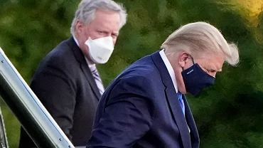 Donald Trump jest w szpitalu wojskowym. Dosta dawk eksperymentalnego leku z przeciwcia