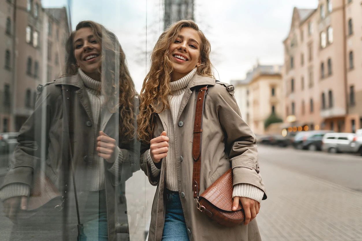 Ostatni dzwonek przed wiosną! W KiK o 50% taniej. Perełka na słońce i deszcz. Boska też w Sinsay
