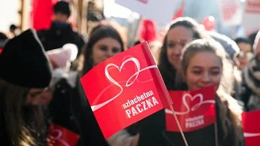 Szlachetna Paczka wystartowaa z kolejn edycj. Jak mona pomc potrzebujcym?