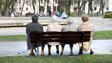 Emerytura honorowa dla coraz wikszej liczby osb. W 2020 roku seniorzy zyskaj ponad 4000 zotych