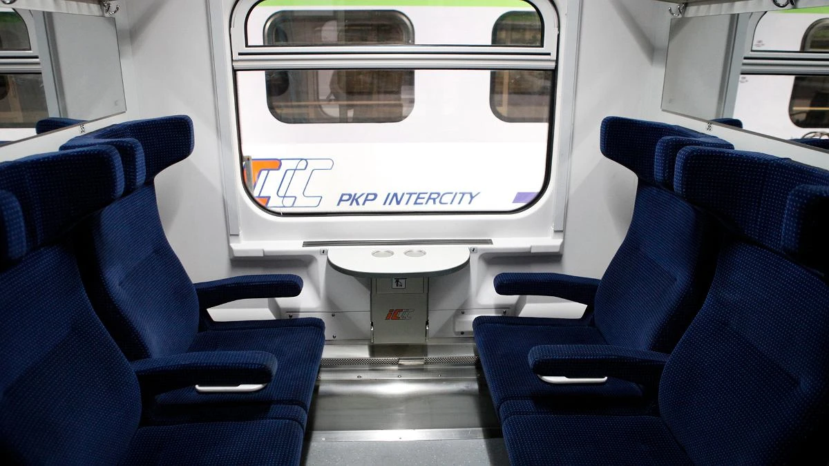 JeĹźdĹźÄ nawet 350 km/h i nie majÄ pasĂłw. Dlaczego w pociÄgu pasaĹźer siedzi 