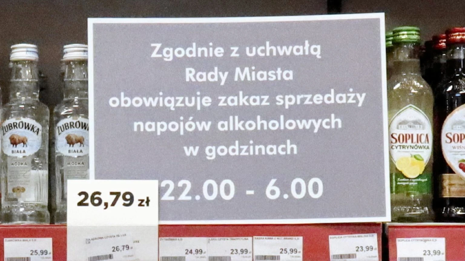Nocna prohibicja w Warszawie rozpala emocje. Co na to Polacy? 