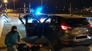 Krad auta na terenie Niemiec i sprzedawa je w Polsce. Nieoficjalnie: To czynny onierz WP