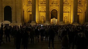 Koronawirus we Francji. Liczne protesty katolikw. Domagaj si otwarcia kociow