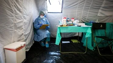 Ministerstwo Zdrowia: 22 683 zakaenia koronawirusem. Najwicej ponownie na lsku