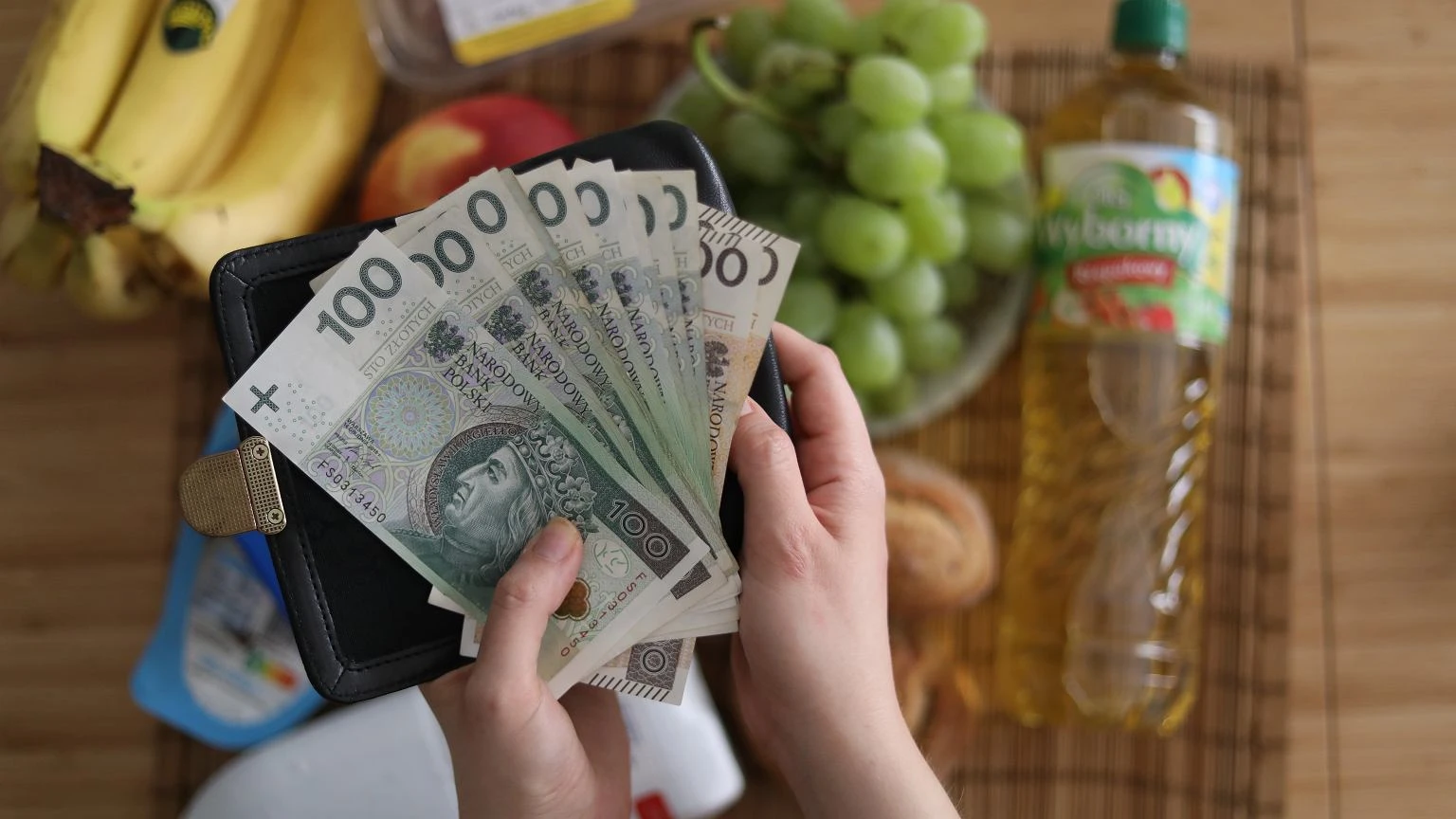 Nowe dane GUS pokazujÄ, ile wydajemy na co dzieĹ. Ta grupa PolakĂłw jest w najgorszej sytuacji