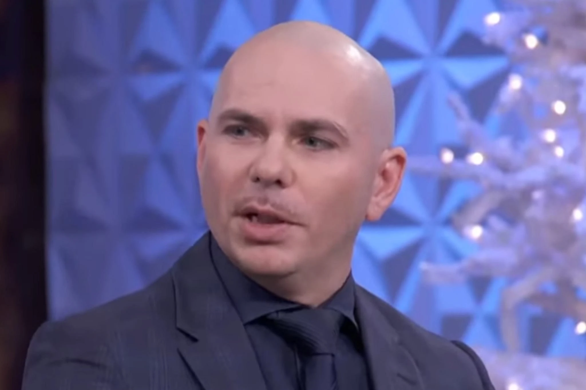 Pitbull znowu zagra w Polsce i tanio nie będzie. 