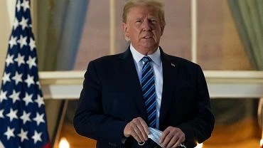 Jeden tweet i giedy zanurkoway. Donald Trump 