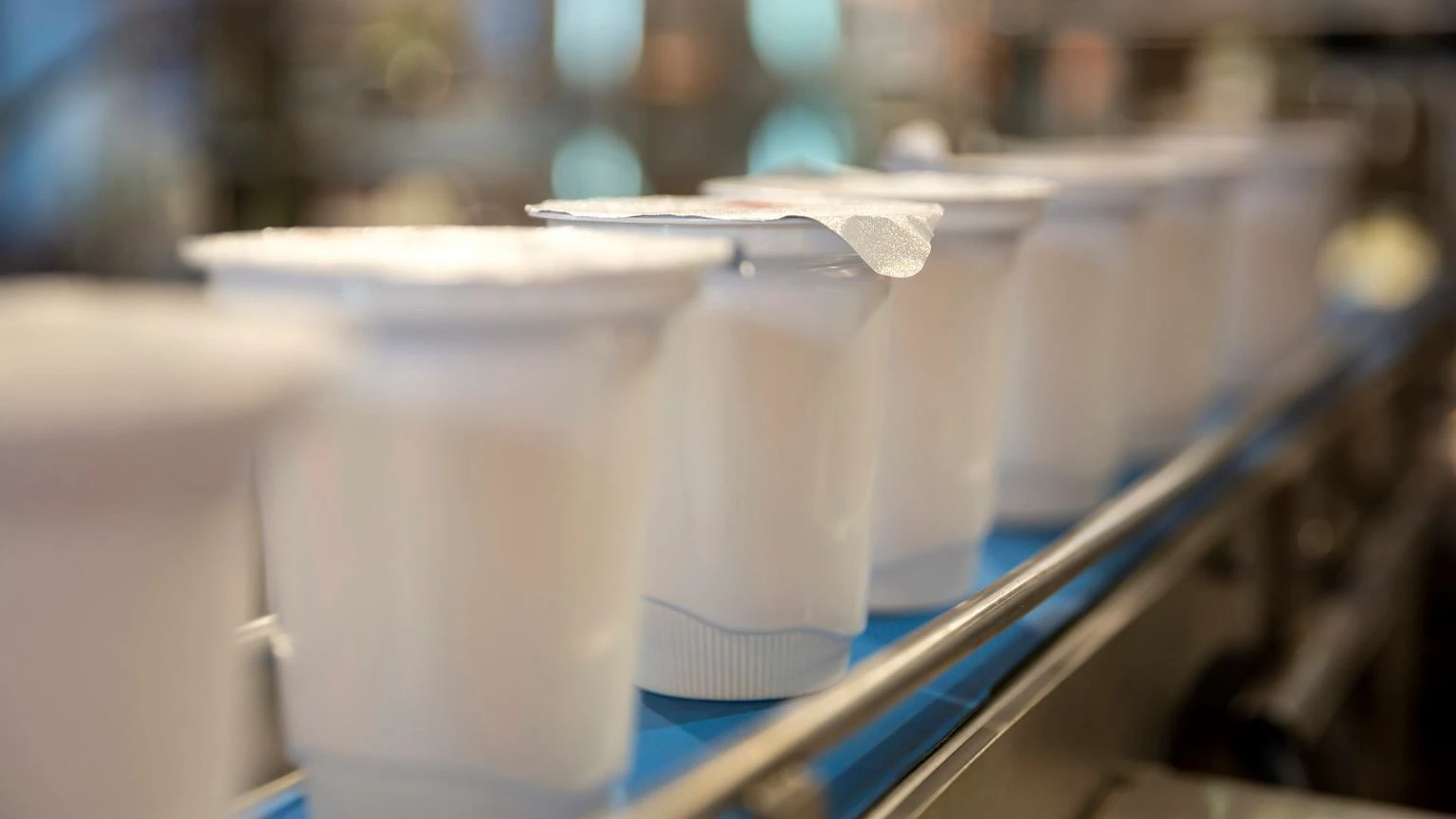Co jest zdrowsze: skyr czy jogurt naturalny? Jest tylko jeden zwyciÄzca w tym starciu