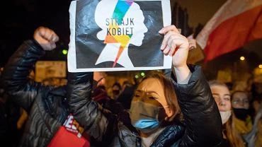 Protesty po wyroku TK. W poniedziaek zaplanowano ponad 100 blokad [LISTA MIEJSC]