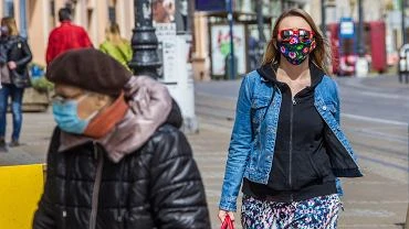 Koronawirus w Polsce. Zakrycie ust i nosa obowizkowe, ale nie wszdzie. Gdzie nie trzeba nosi maseczek?