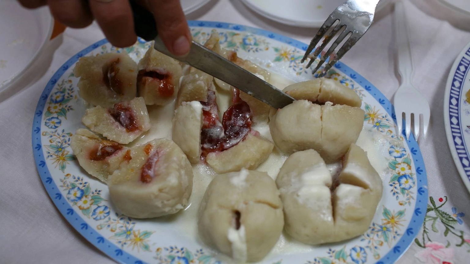 Profesorskie knedle. To dziÄki temu skĹadnikowi ciasto wychodzi tak dobre, miÄkkie i puszyste