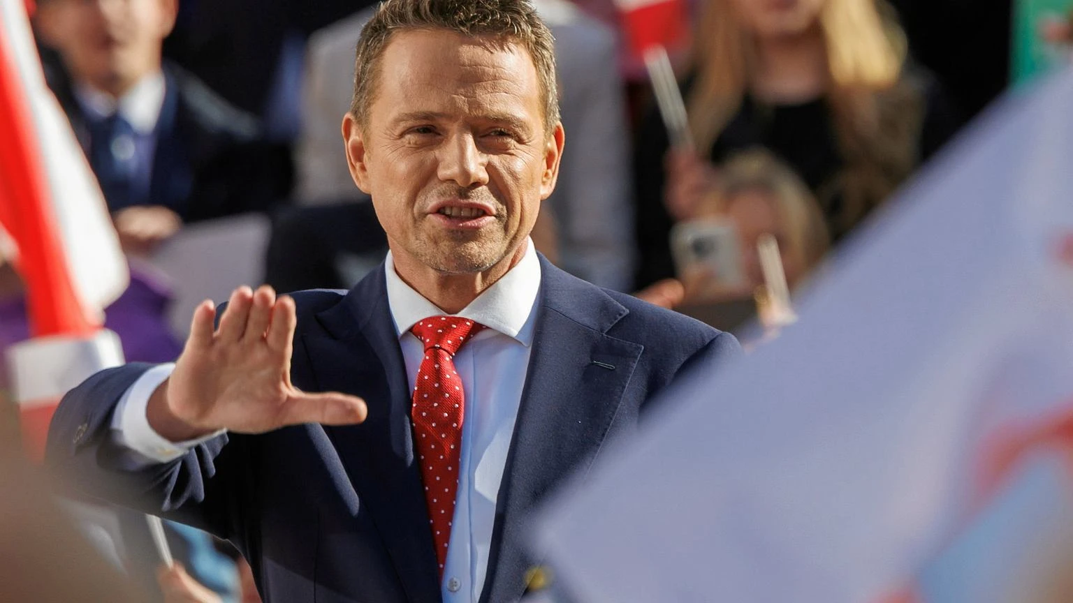 Ile zarabia Rafał Trzaskowski jako prezydent Warszawy? Ma aż trzy dodatki i wkrótce podwyżkę