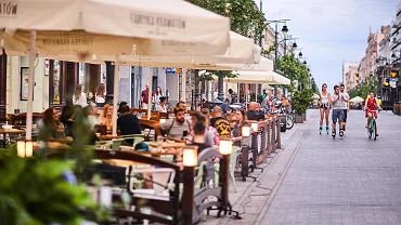 Czerwona strefa. Do ktrej otwarte restauracje i inne lokale gastronomiczne?