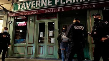 Francja rozpocza lockdown. Ludzie s zrozpaczeni. 
