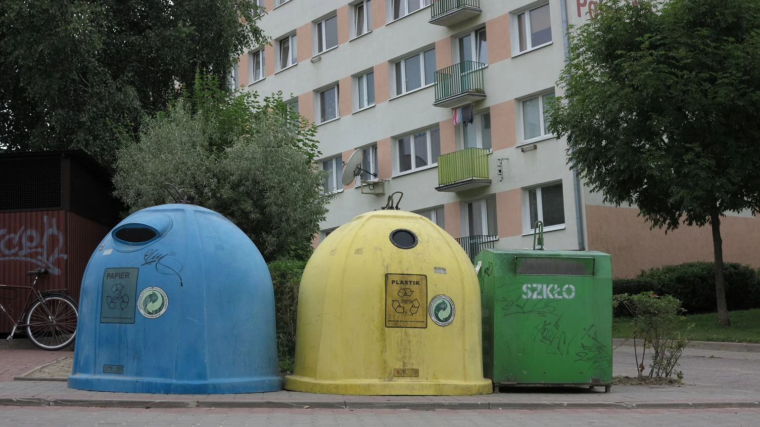 Wrzuć do kosza, a ze strażą miejską nie będzie dyskusji. Wlepią ci nawet 5000 zł mandatu