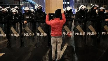 Krapkowice. 14-latek udostpni post o Strajku Kobiet, do domu przysza policja. Jest komentarz komendy