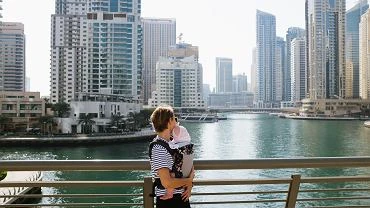 Polska mama z Dubaju: Sze tygodni po porodzie wracasz do pracy