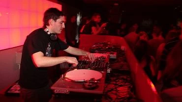Niemcy. Sd uzna, e techno to muzyka. Kluby bd paci mniejszy podatek