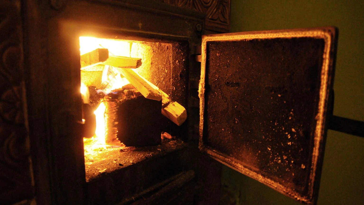 ZostaĹo kilka miesiÄcy na wymianÄ. Tych piecĂłw nie bÄdzie moĹźna uĹźywaÄ po 31 grudnia 2025